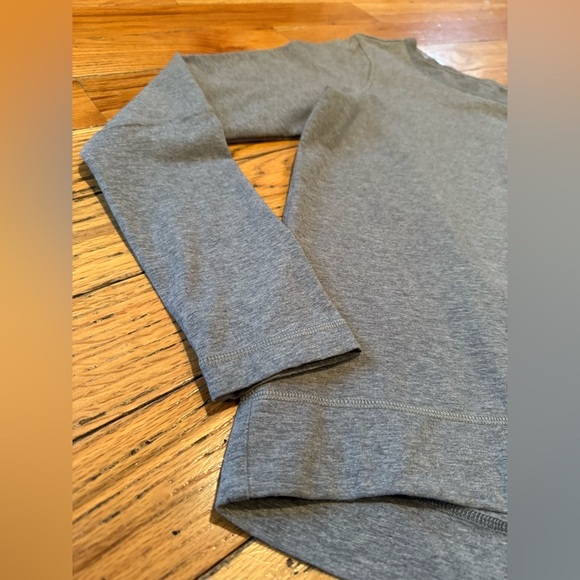 Lululemon Women’s Pleated Back Crew Neck Soft Sweatshirt Gray Size M? READ - Picture 7 of 13